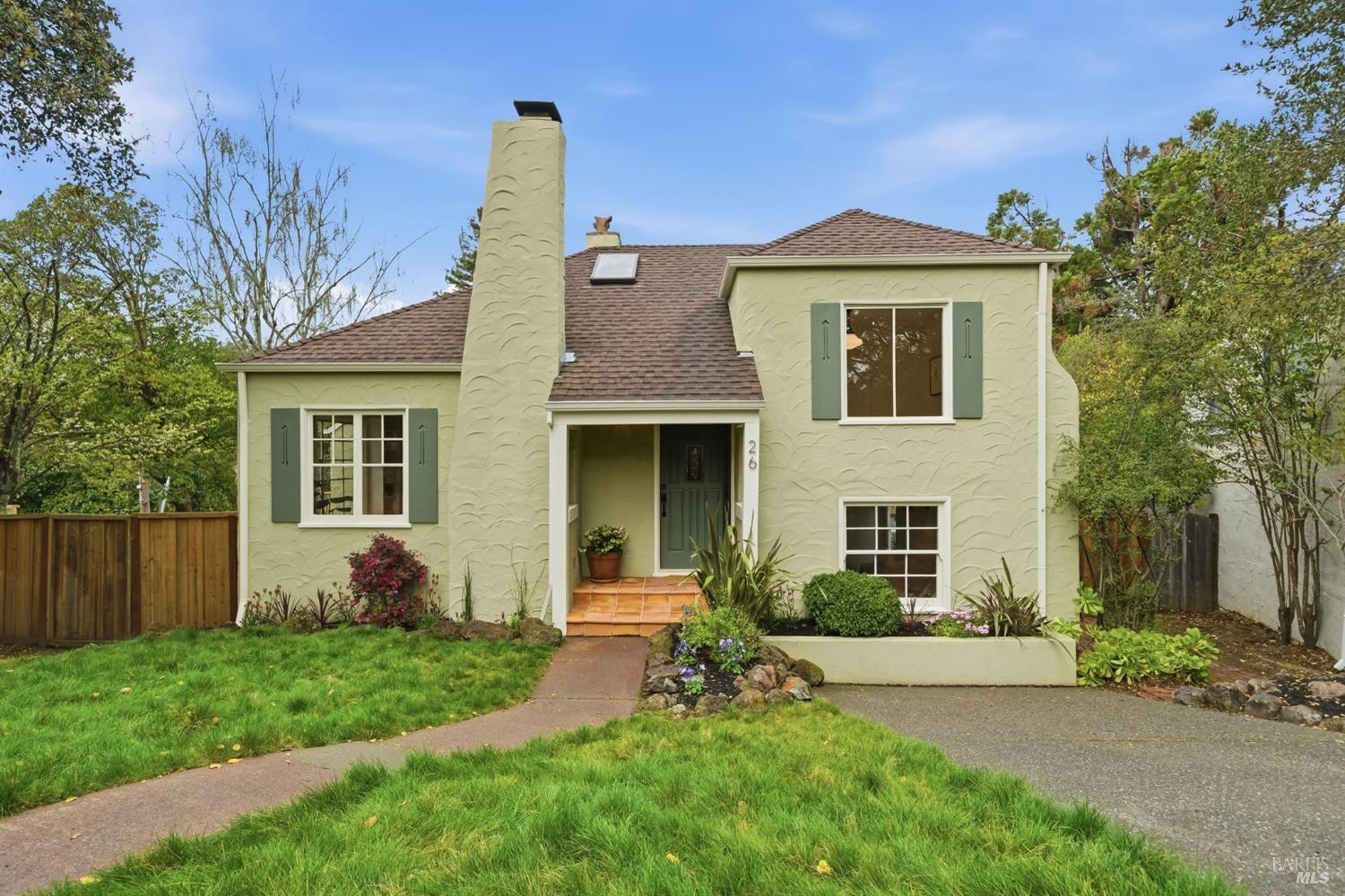 26 Hawthorne Avenue