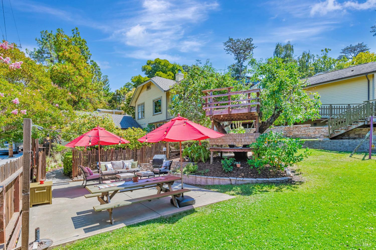 405 Oakdale Avenue
