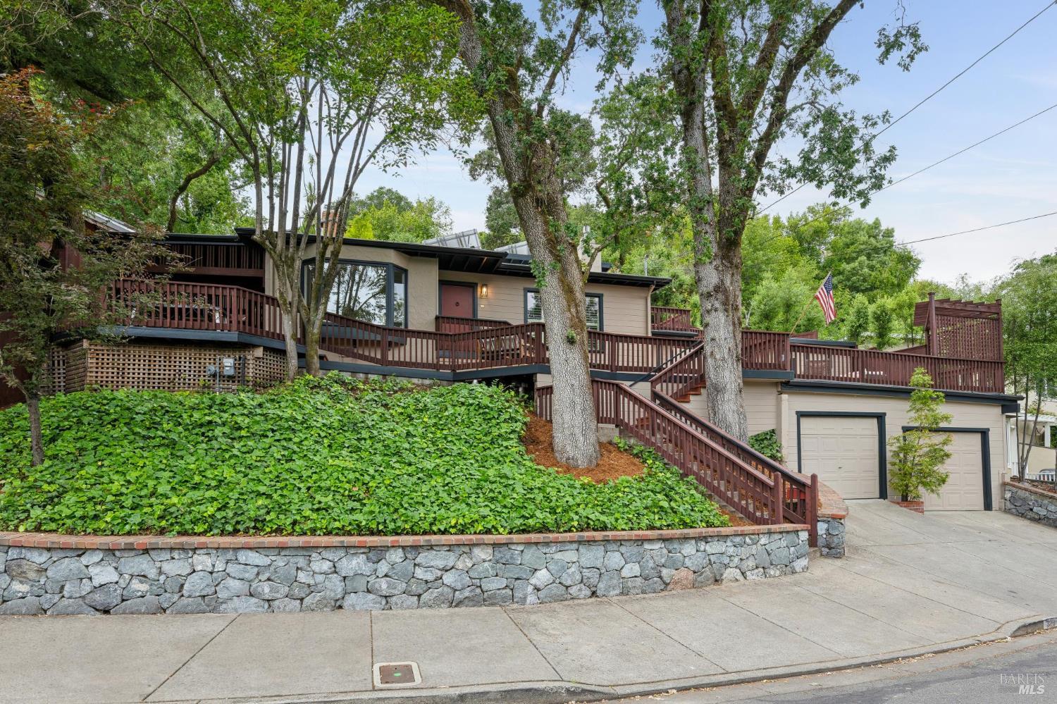 328 Laurel Avenue