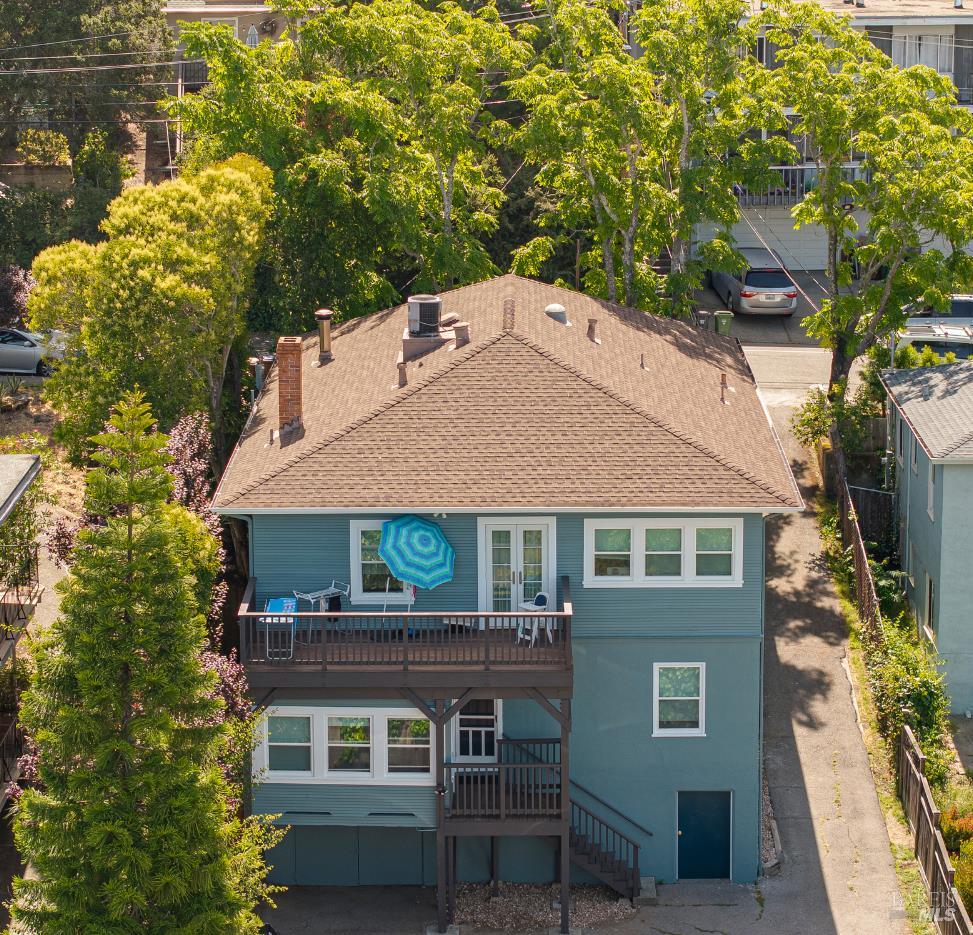 31 Valencia Avenue