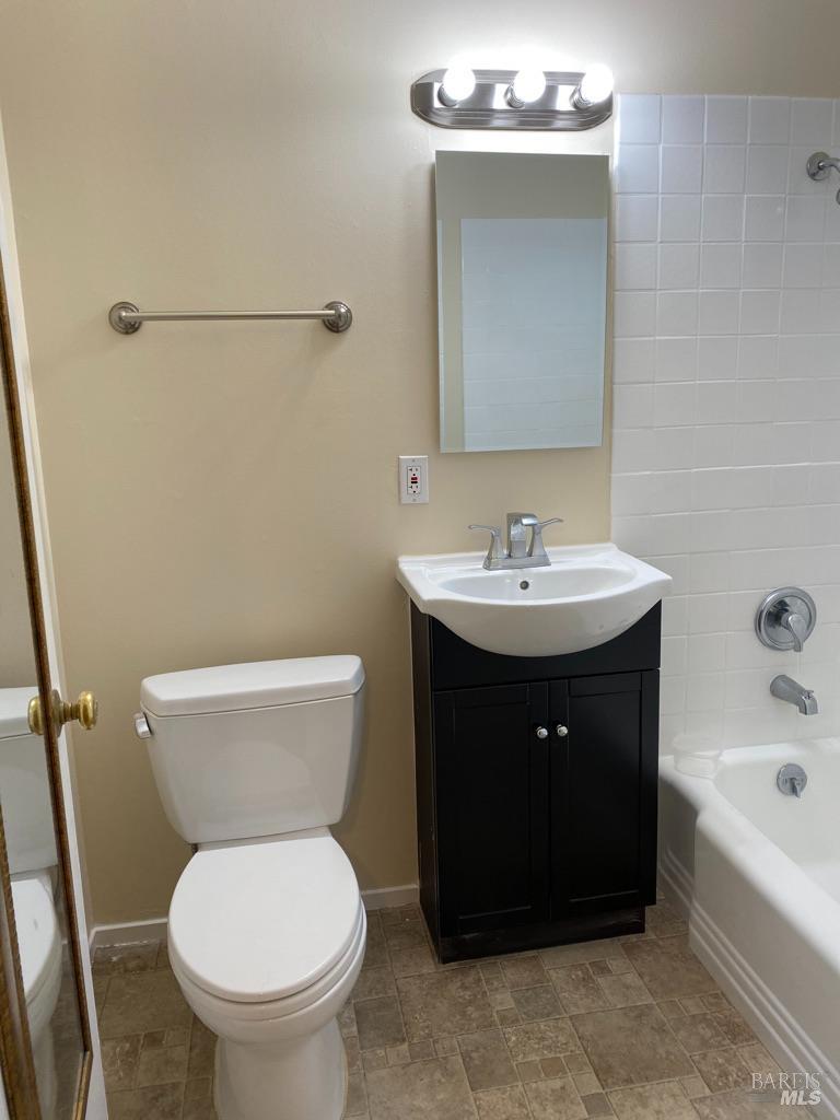 31 Valencia Avenue