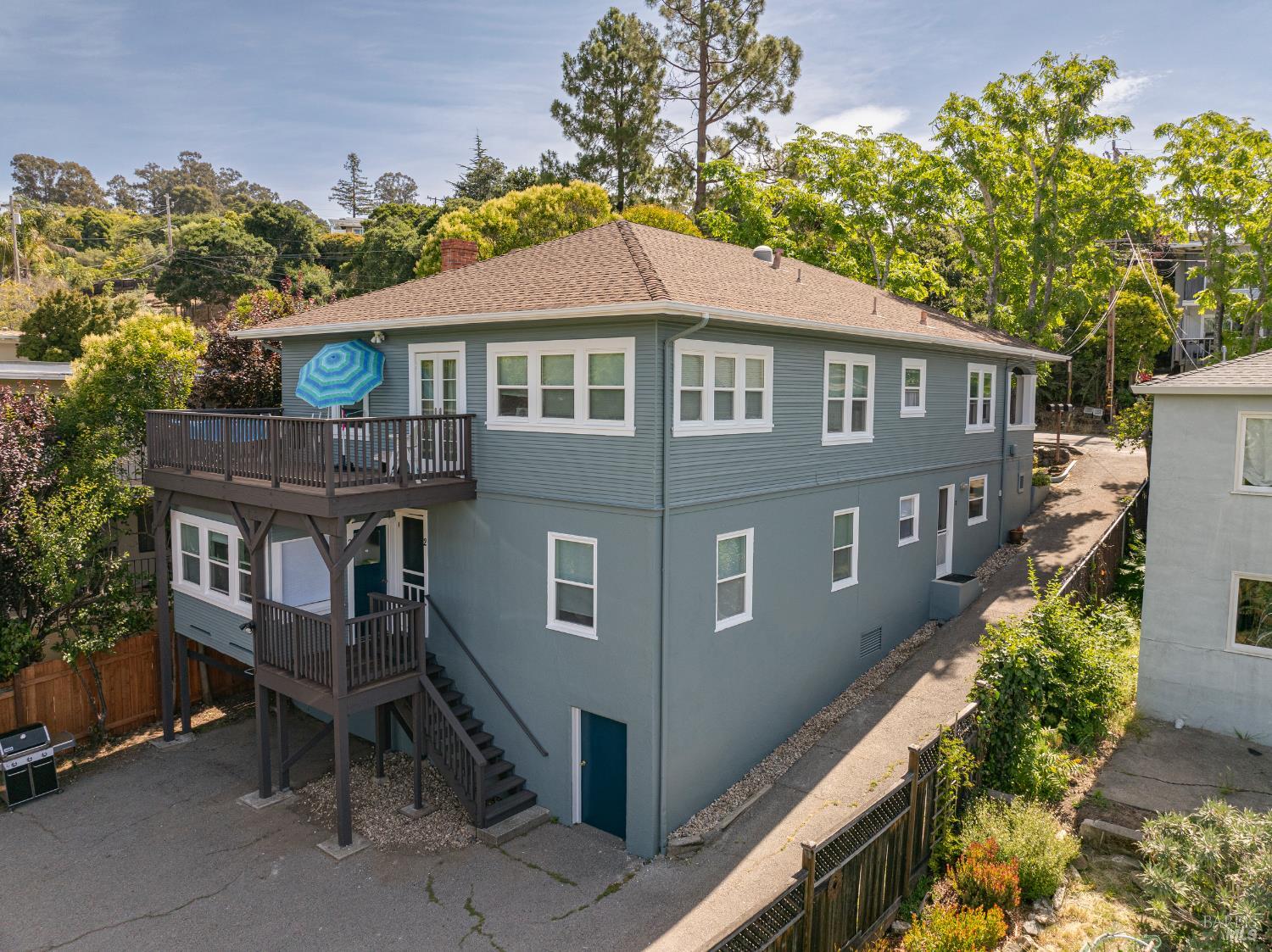 31 Valencia Avenue