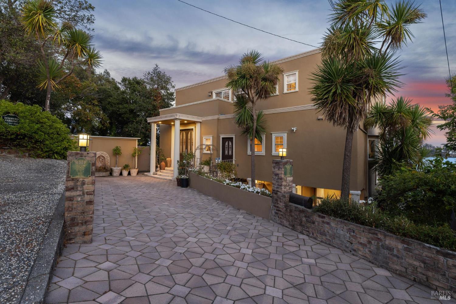 187 Oak Drive