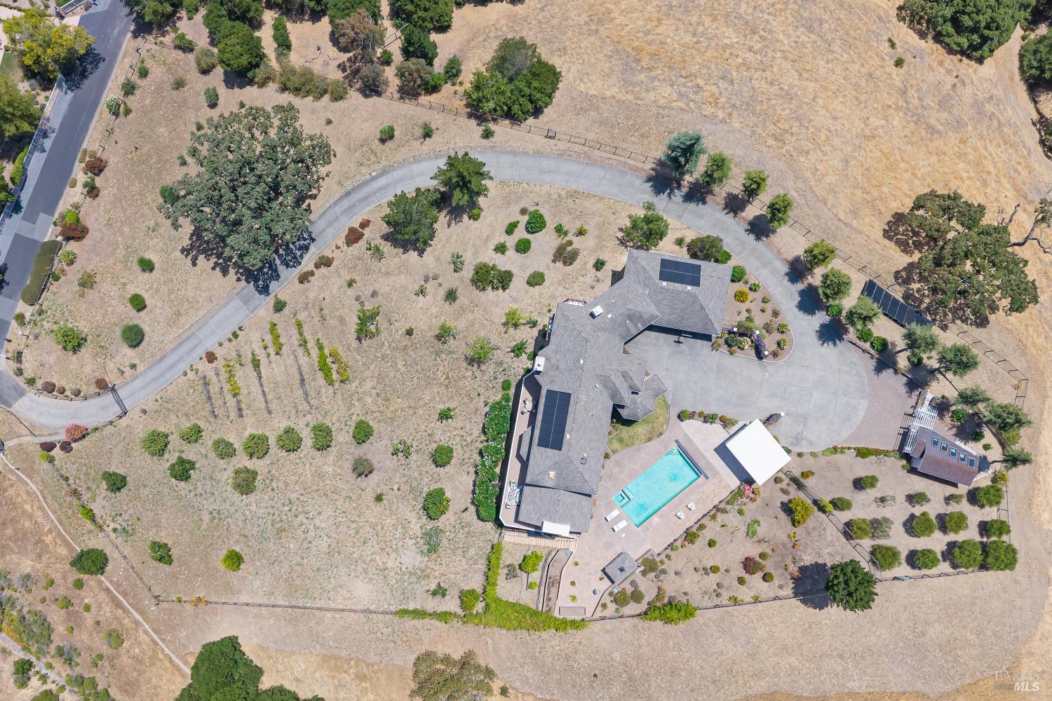 15 Ravine Way
