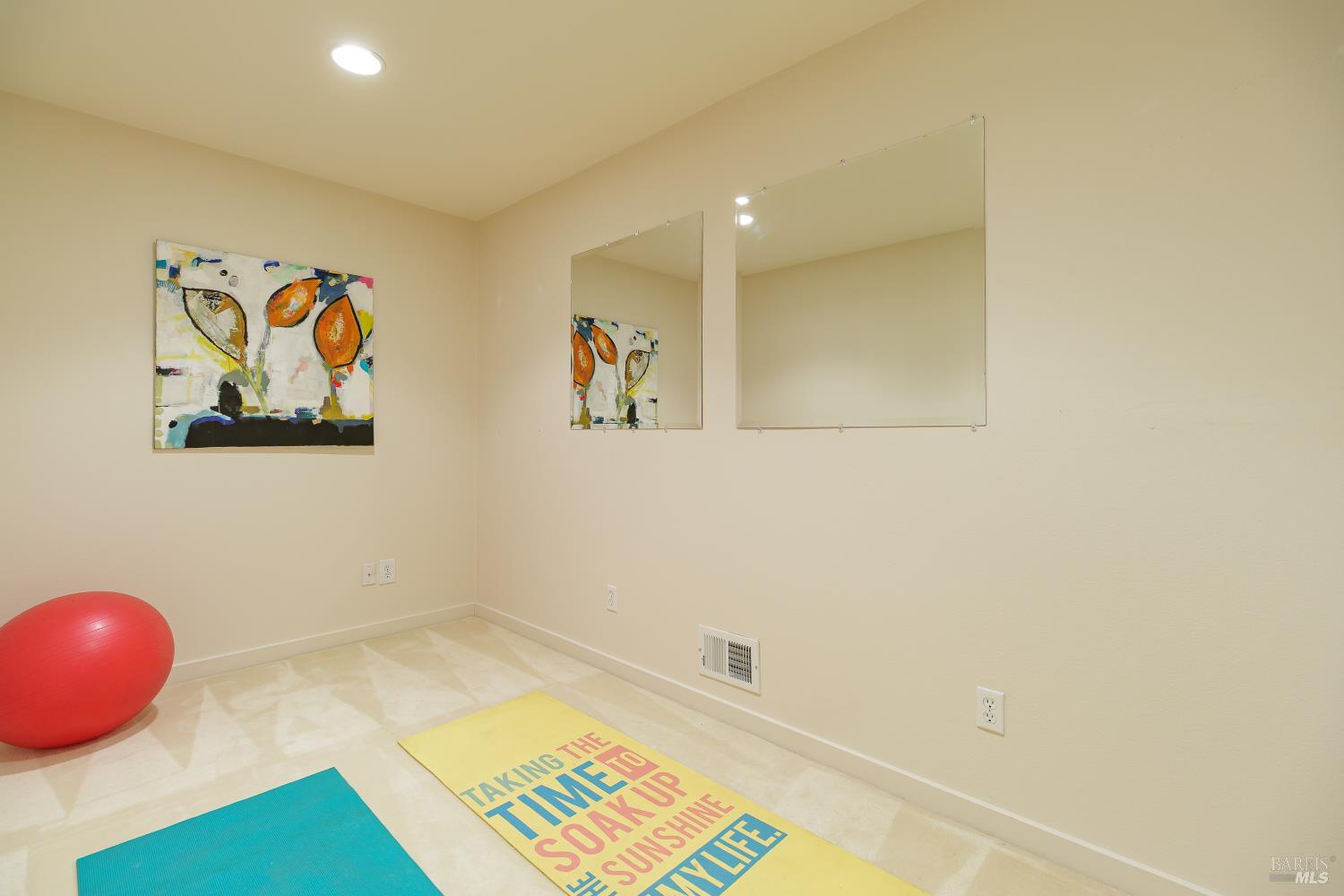 15 Ravine Way