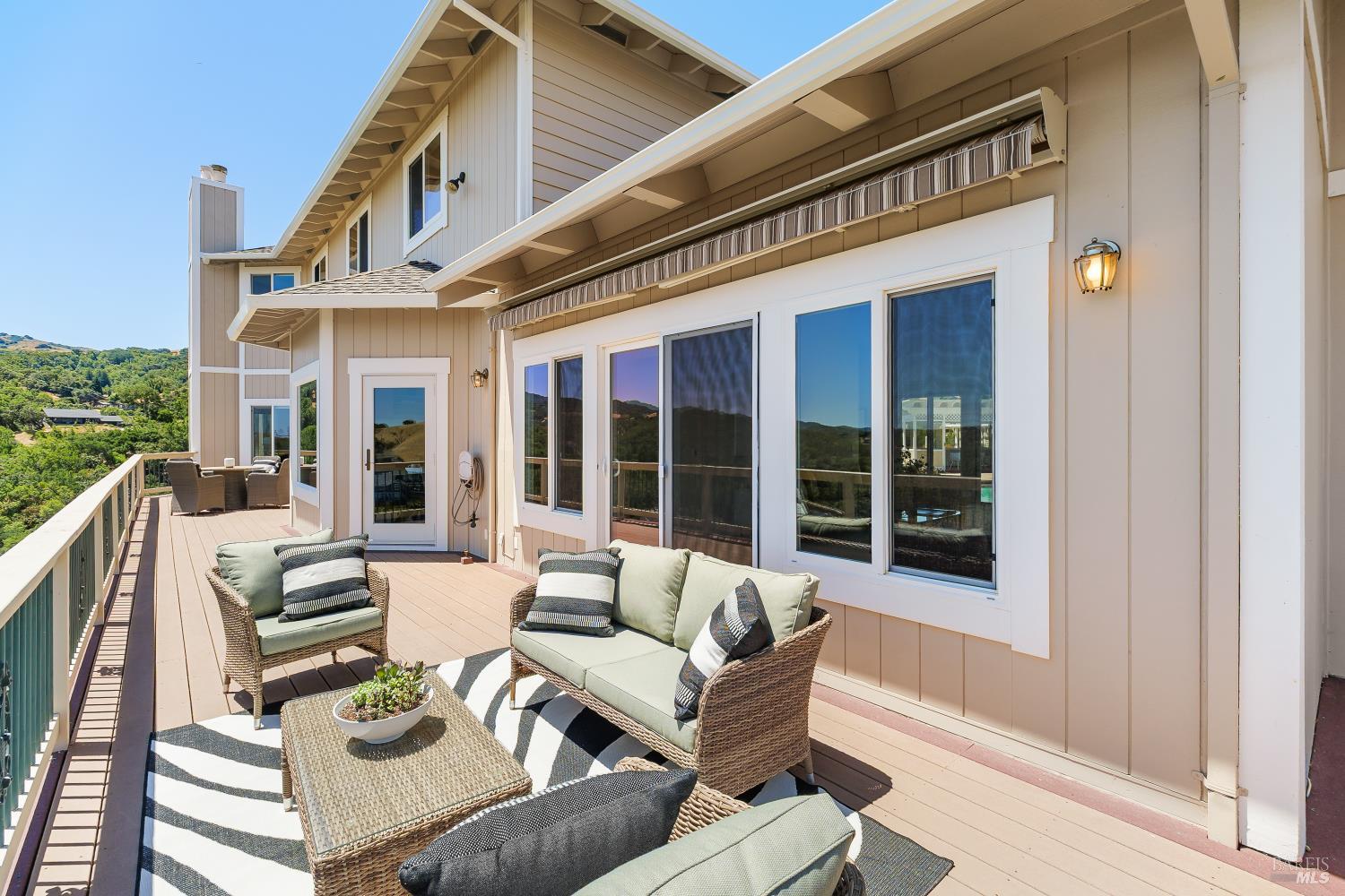 15 Ravine Way