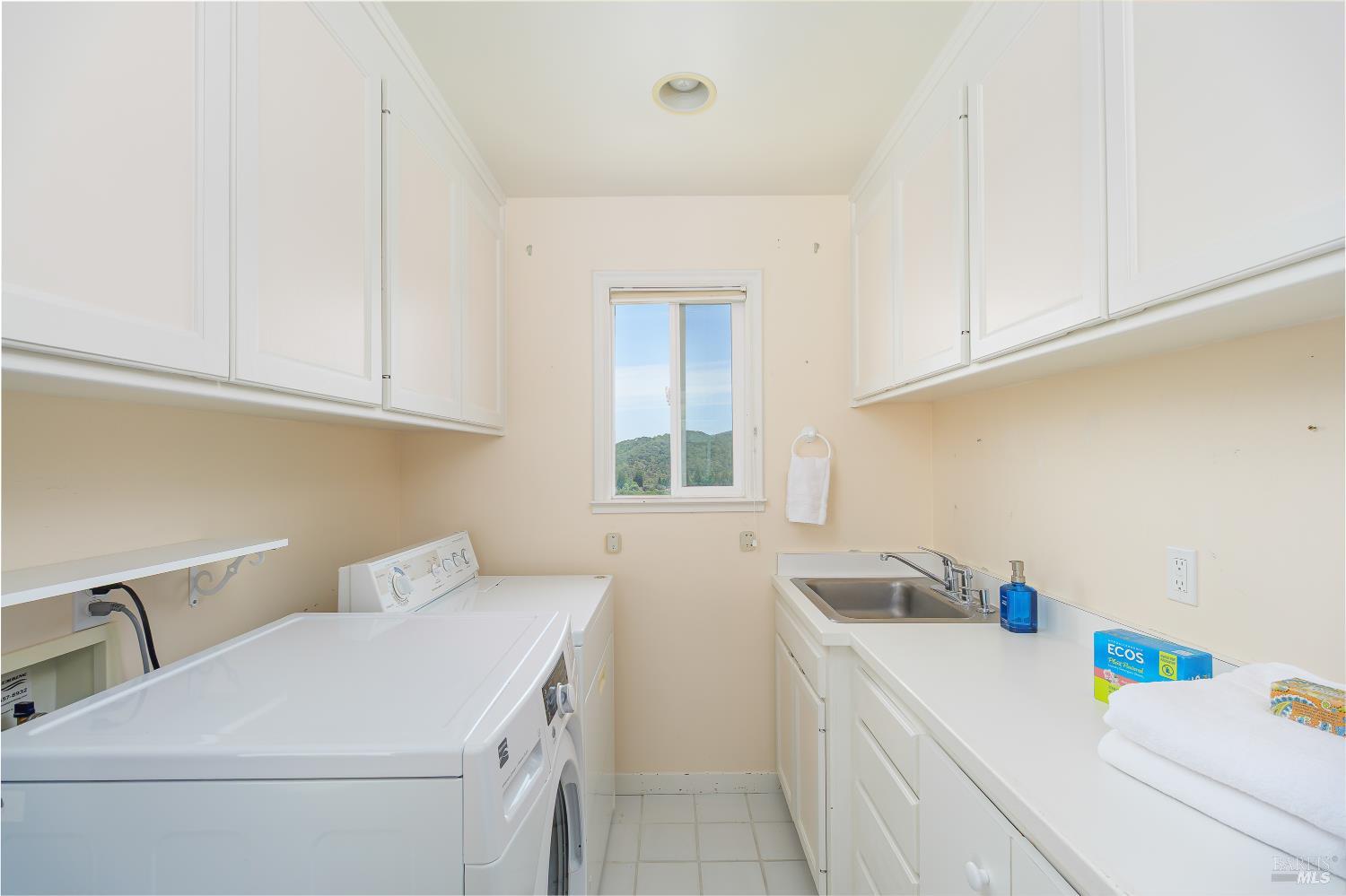15 Ravine Way
