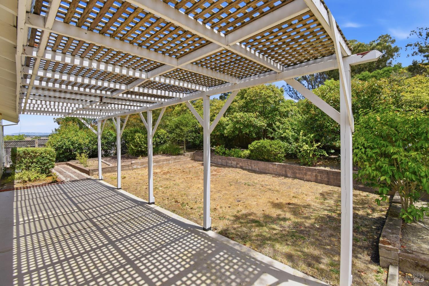 5 Sunny Oaks Drive