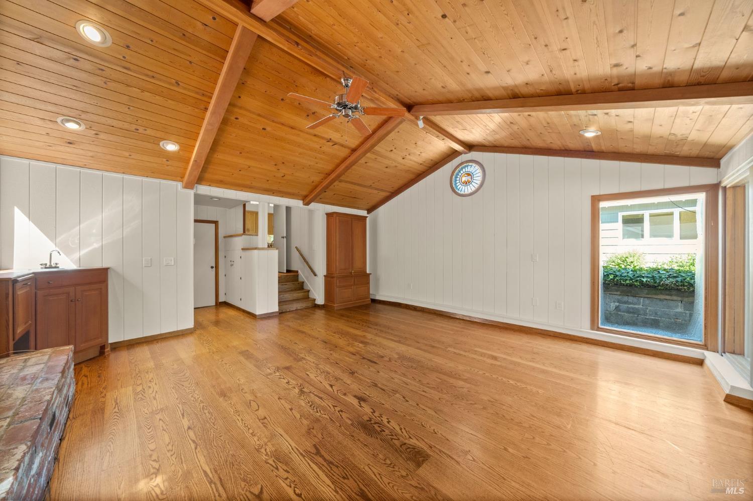 1320 Butterfield Road