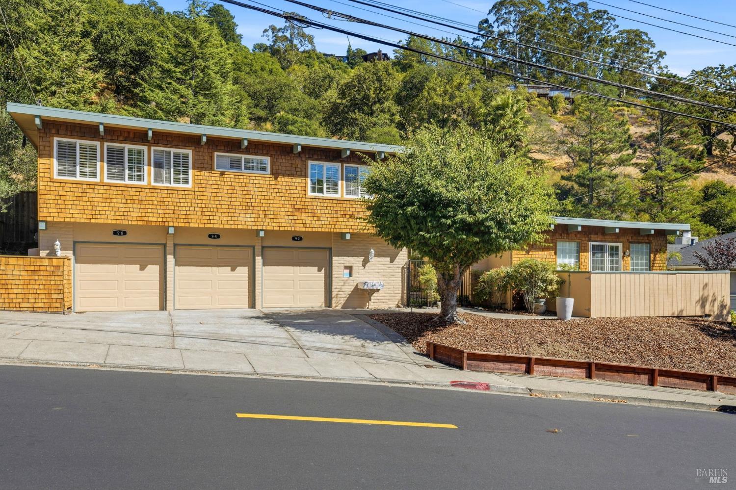 96 Elizabeth Way