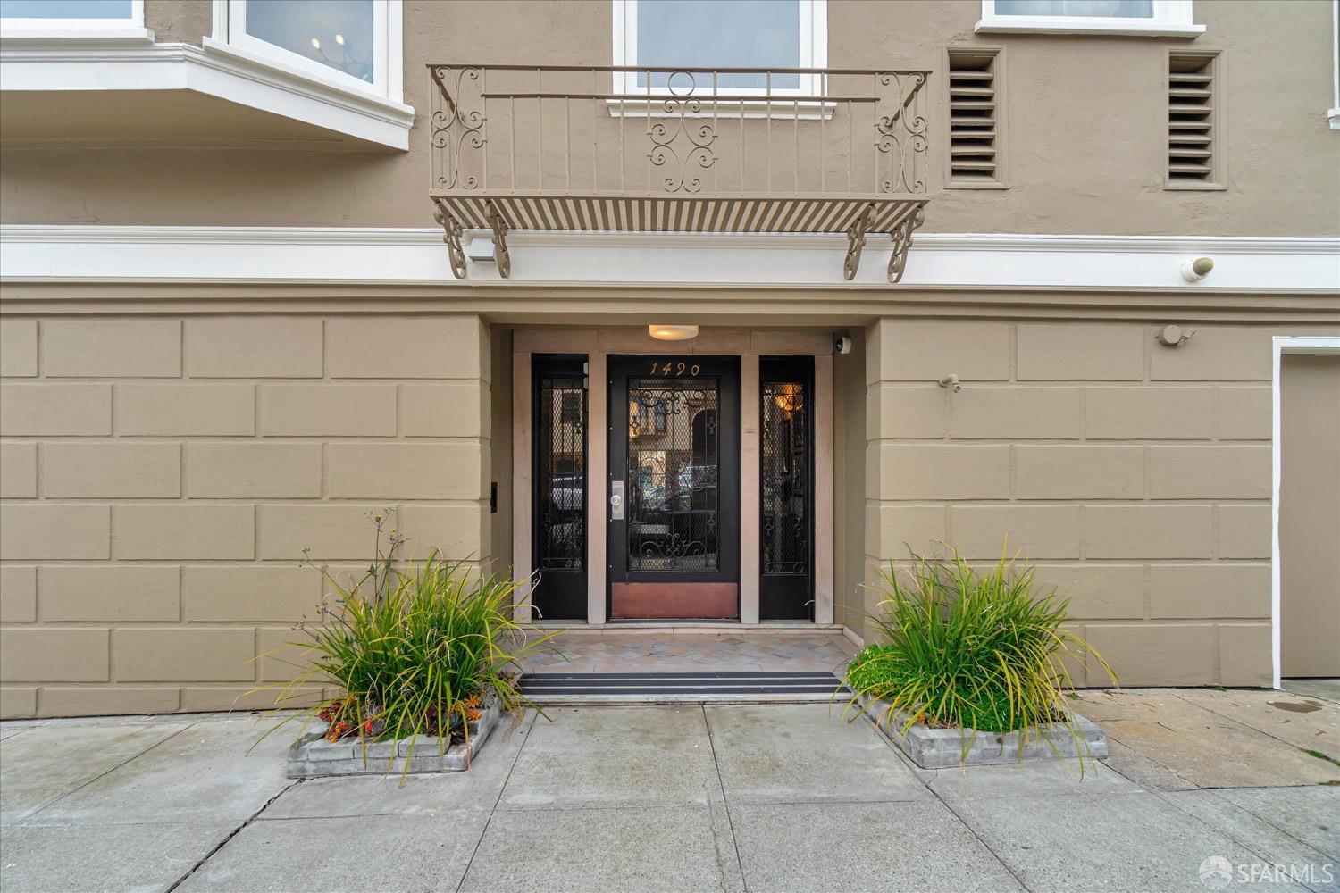 1490 Francisco St #10
