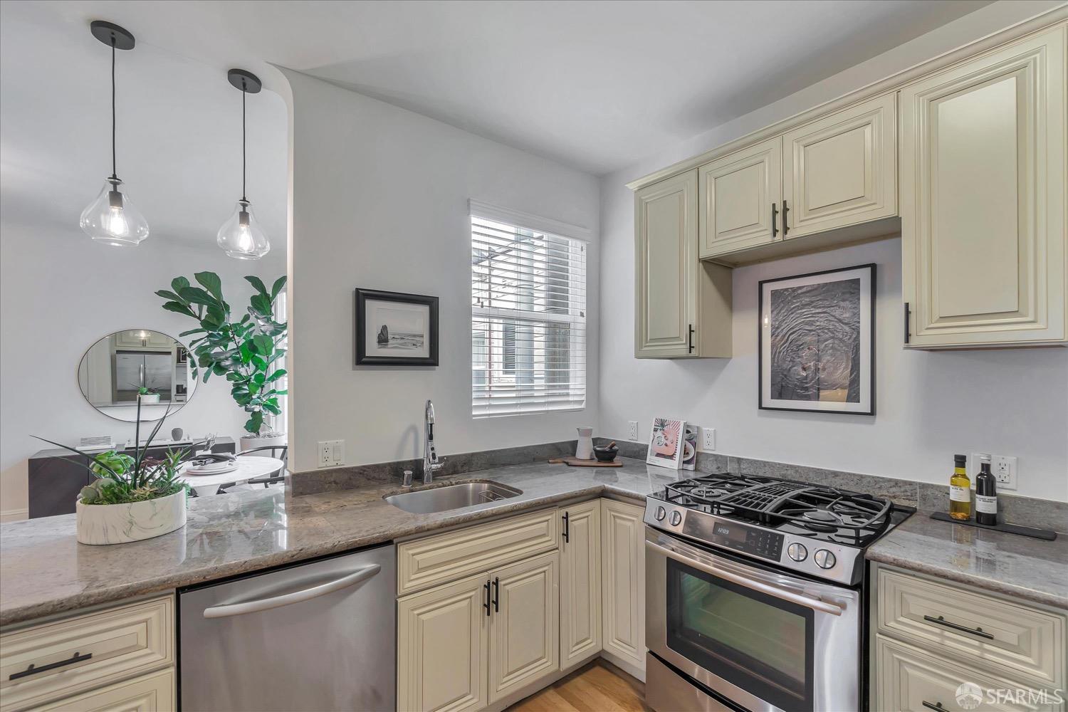 1490 Francisco St #10