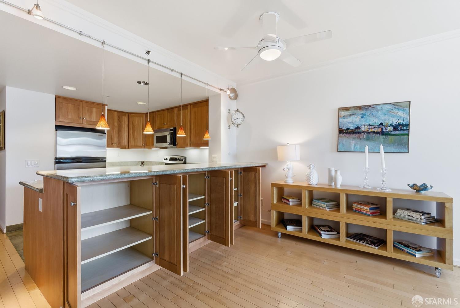 403 Main Street Unit: #506N