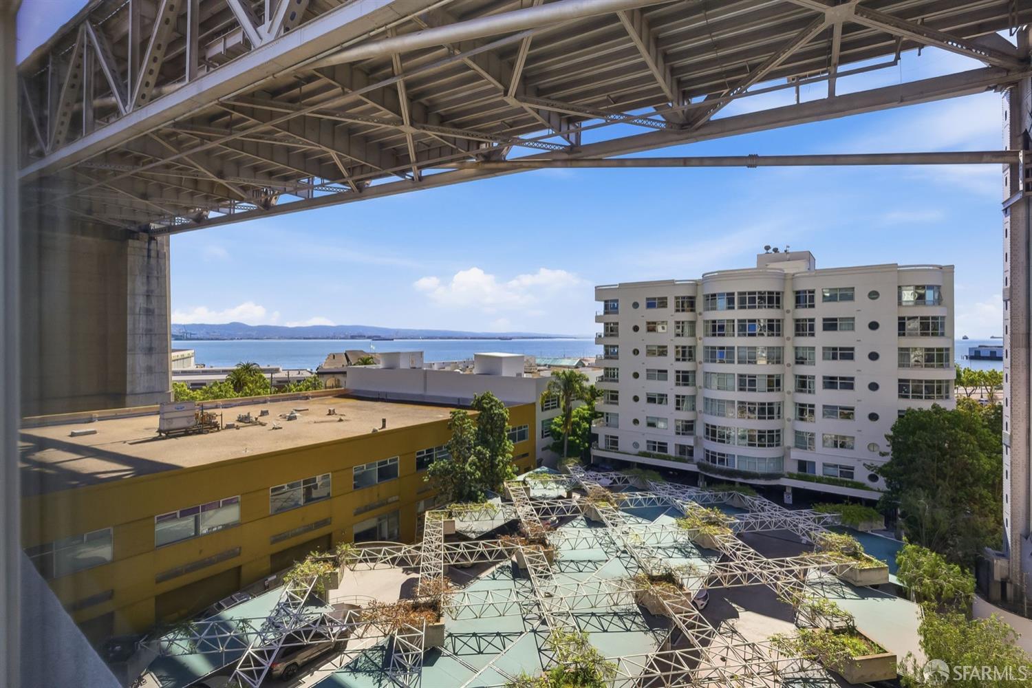 403 Main Street Unit: #506N