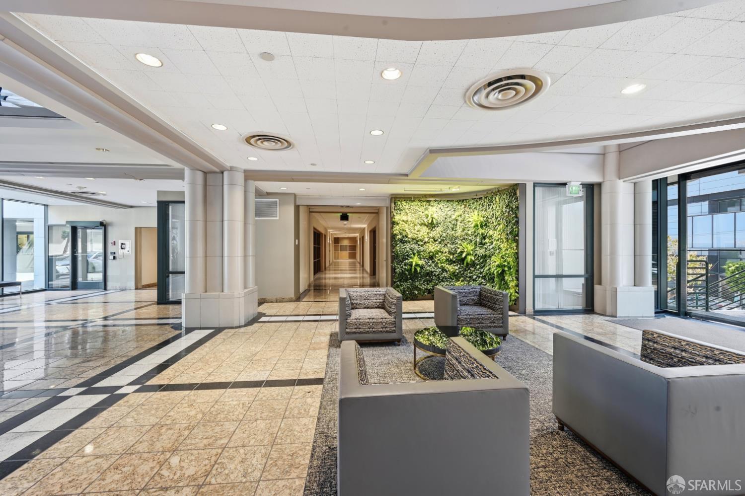 1 Daniel Burnham Court Unit: #315