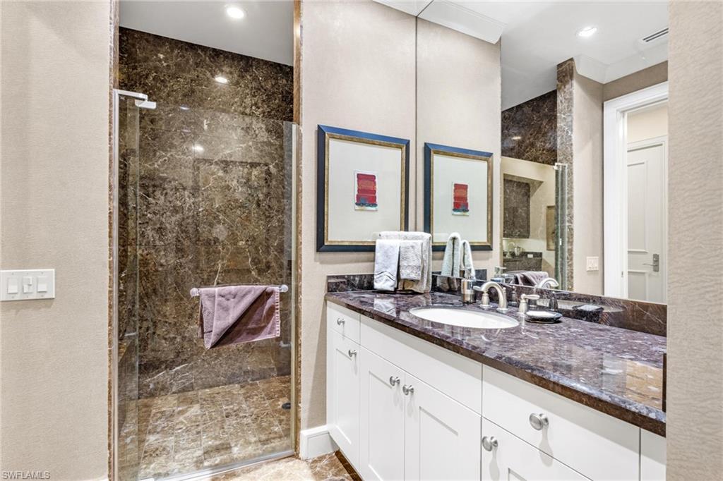 23850 Via Italia CIR # 1105, ESTERO Unit: 1105