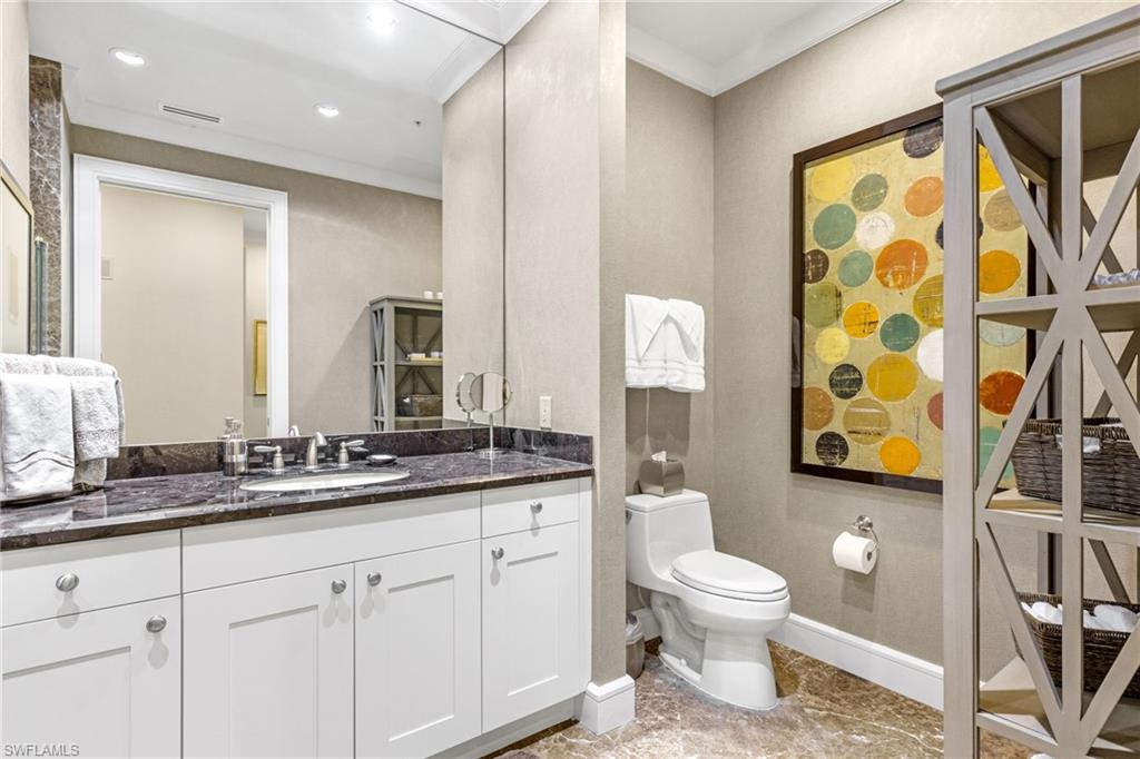 23850 Via Italia CIR # 1105, ESTERO Unit: 1105