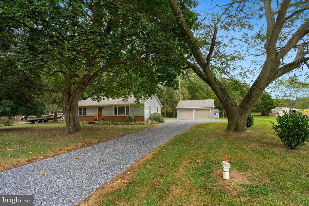 8489 BROAD NECK ROAD