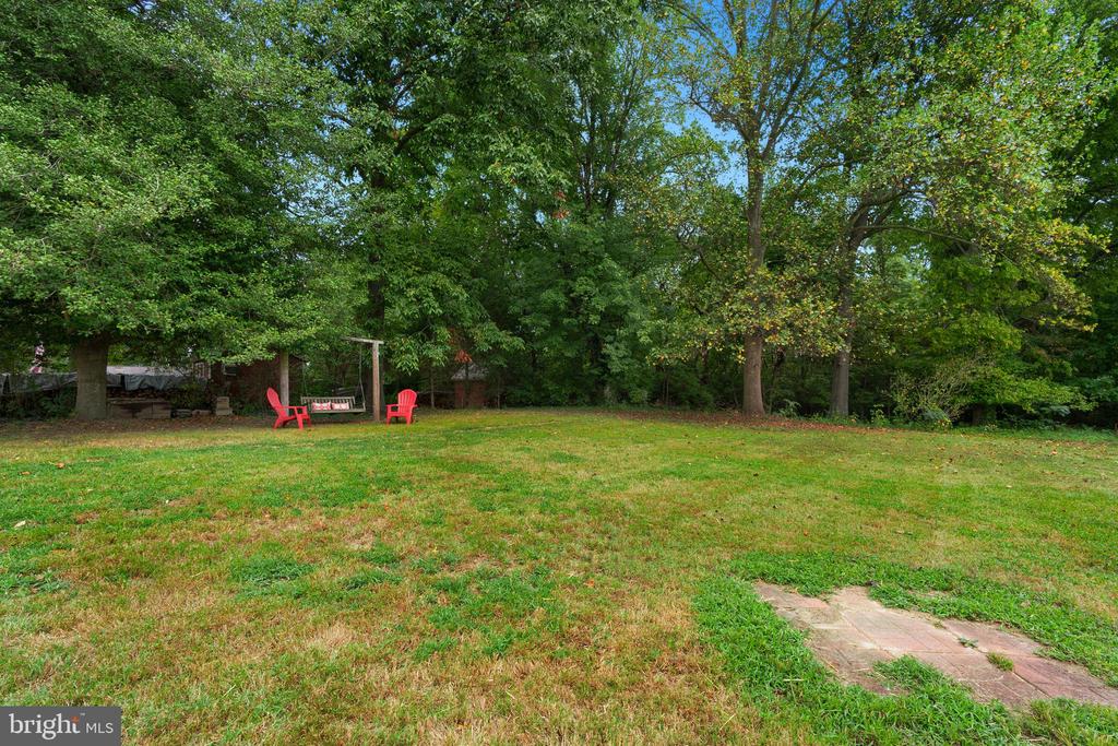 8489 BROAD NECK ROAD