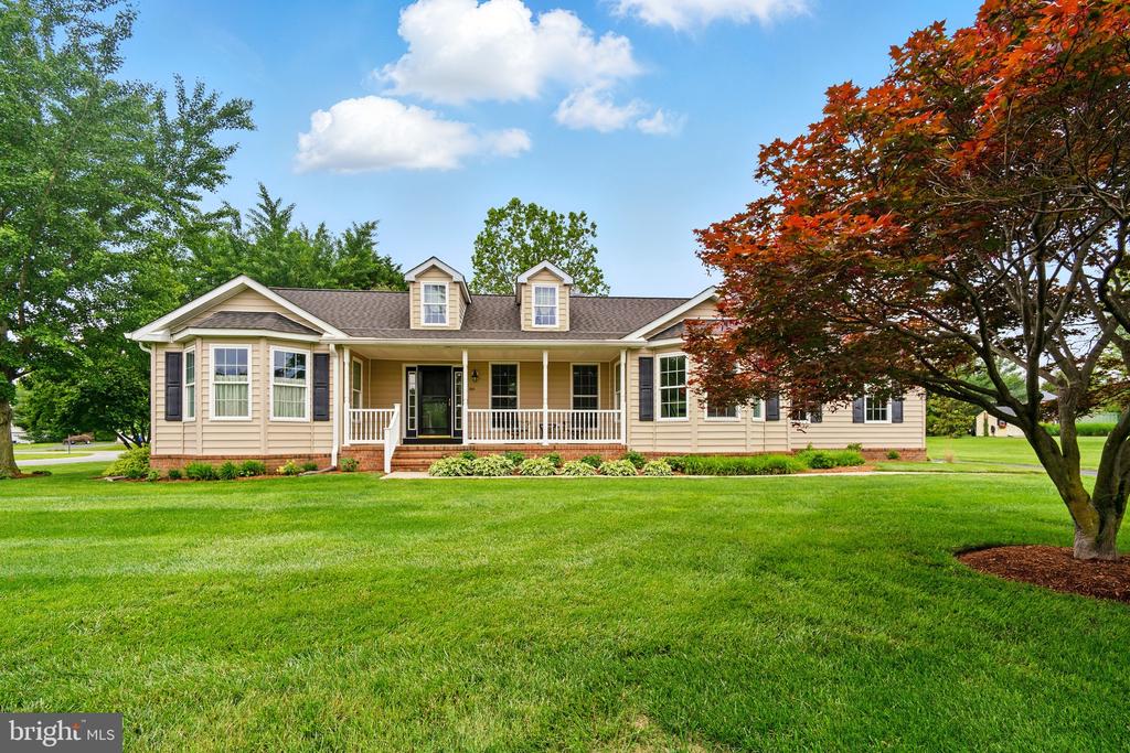 201 PONDVIEW COURT