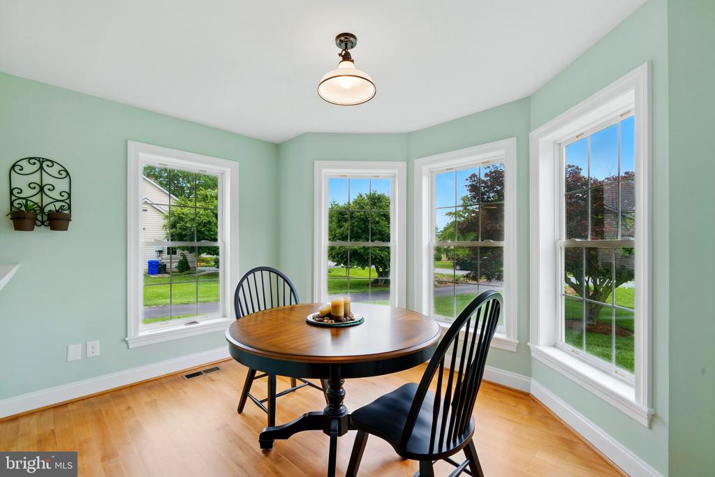 201 PONDVIEW COURT