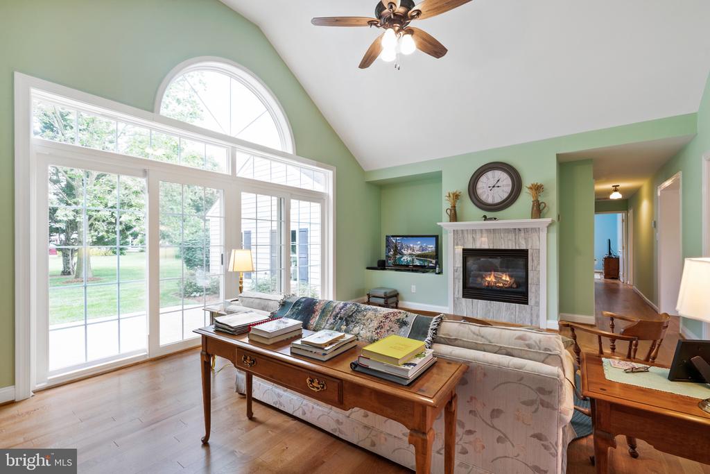 201 PONDVIEW COURT