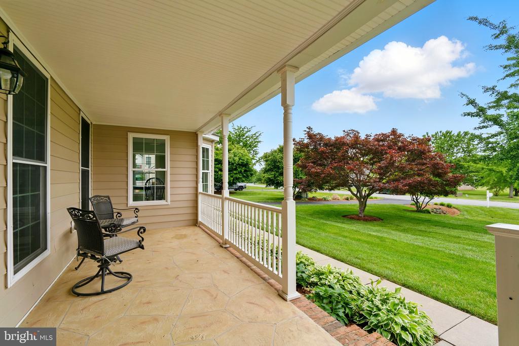 201 PONDVIEW COURT