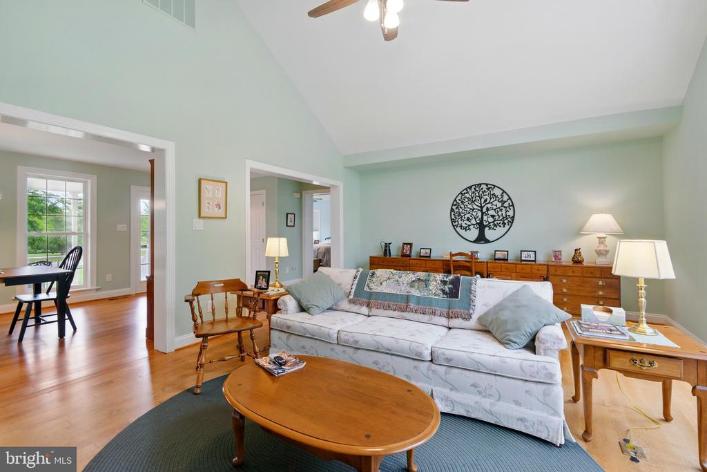 201 PONDVIEW COURT