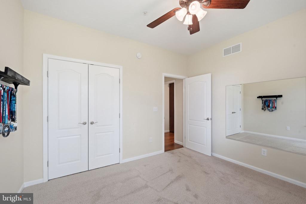 1014 TWIN COURT