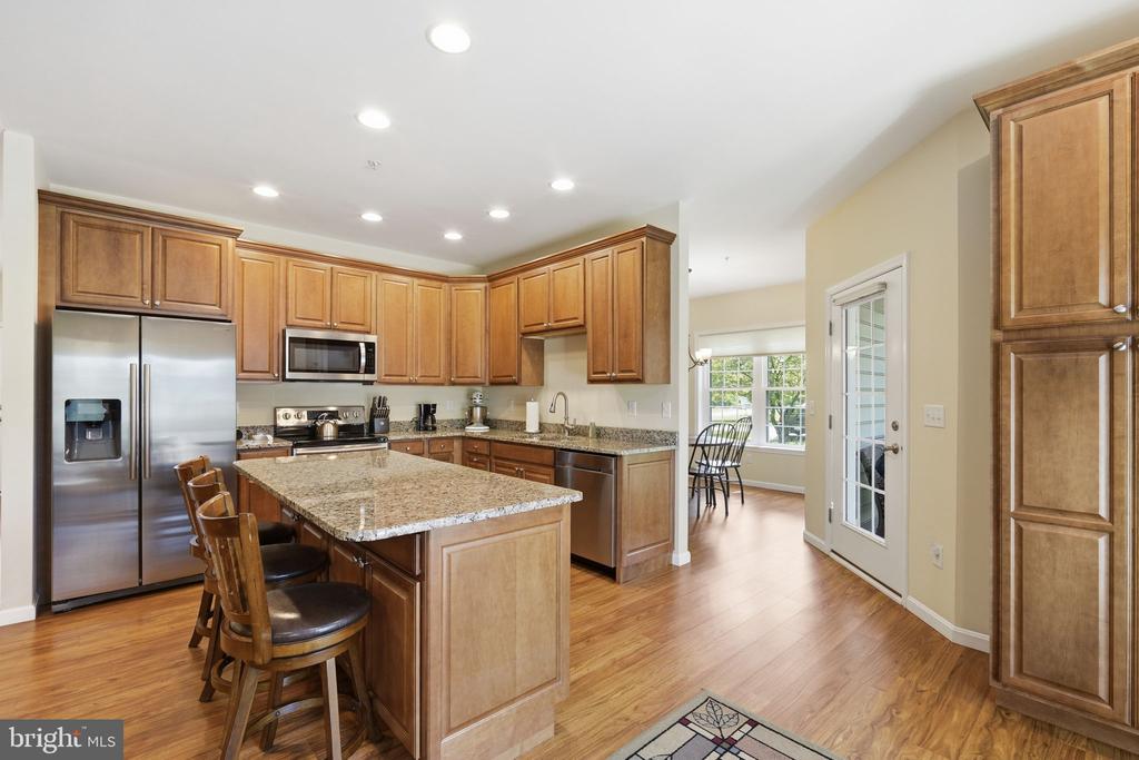1014 TWIN COURT