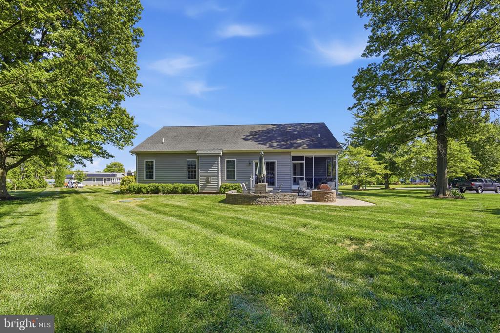 1014 TWIN COURT