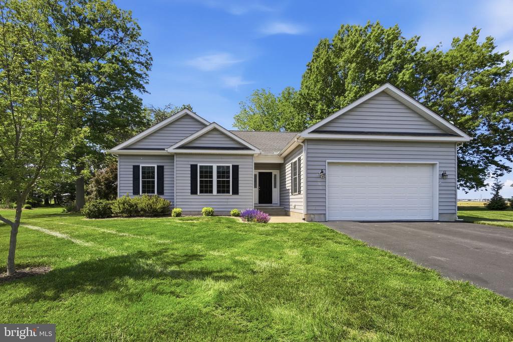 1014 TWIN COURT