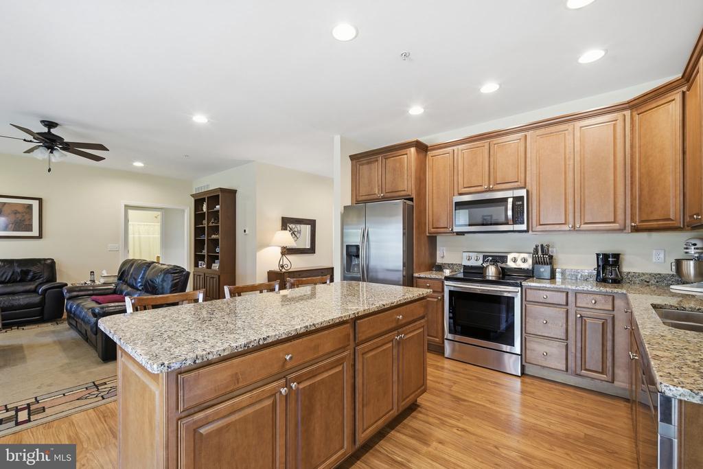 1014 TWIN COURT