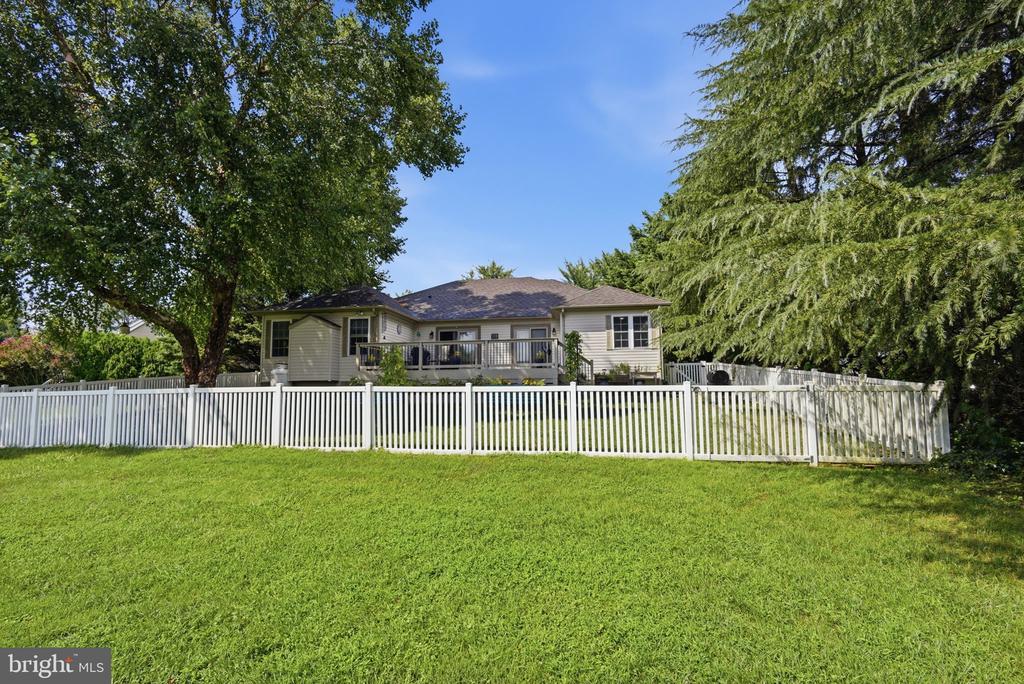 1003 TWIN COURT