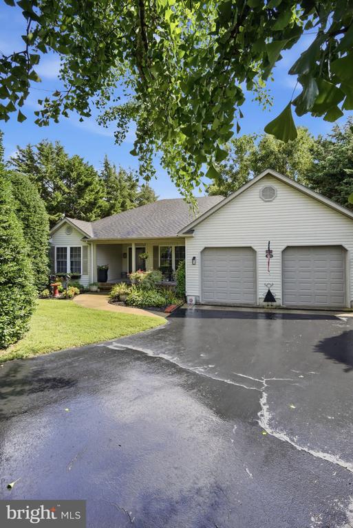 1003 TWIN COURT