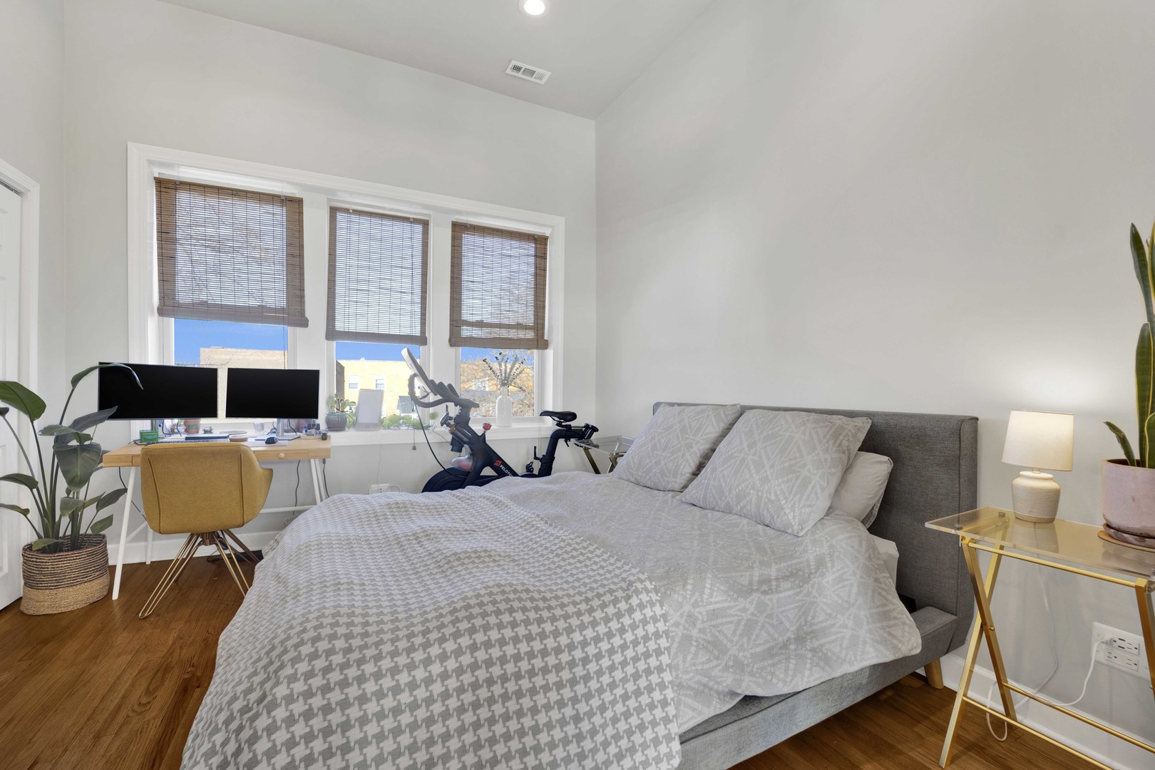 3107 W George Street Unit: 3