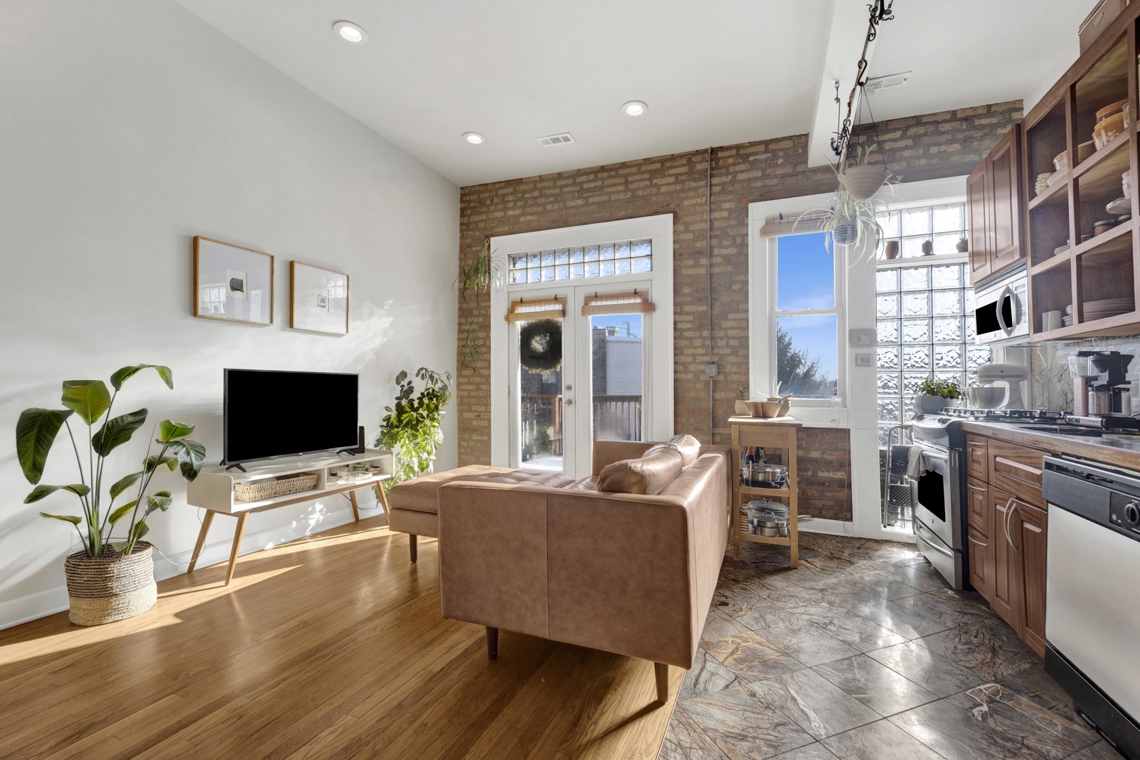 3107 W George Street Unit: 3