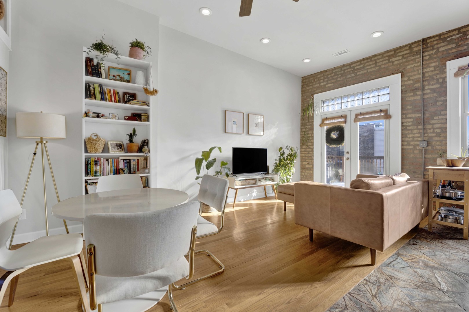 3107 W George Street Unit: 3