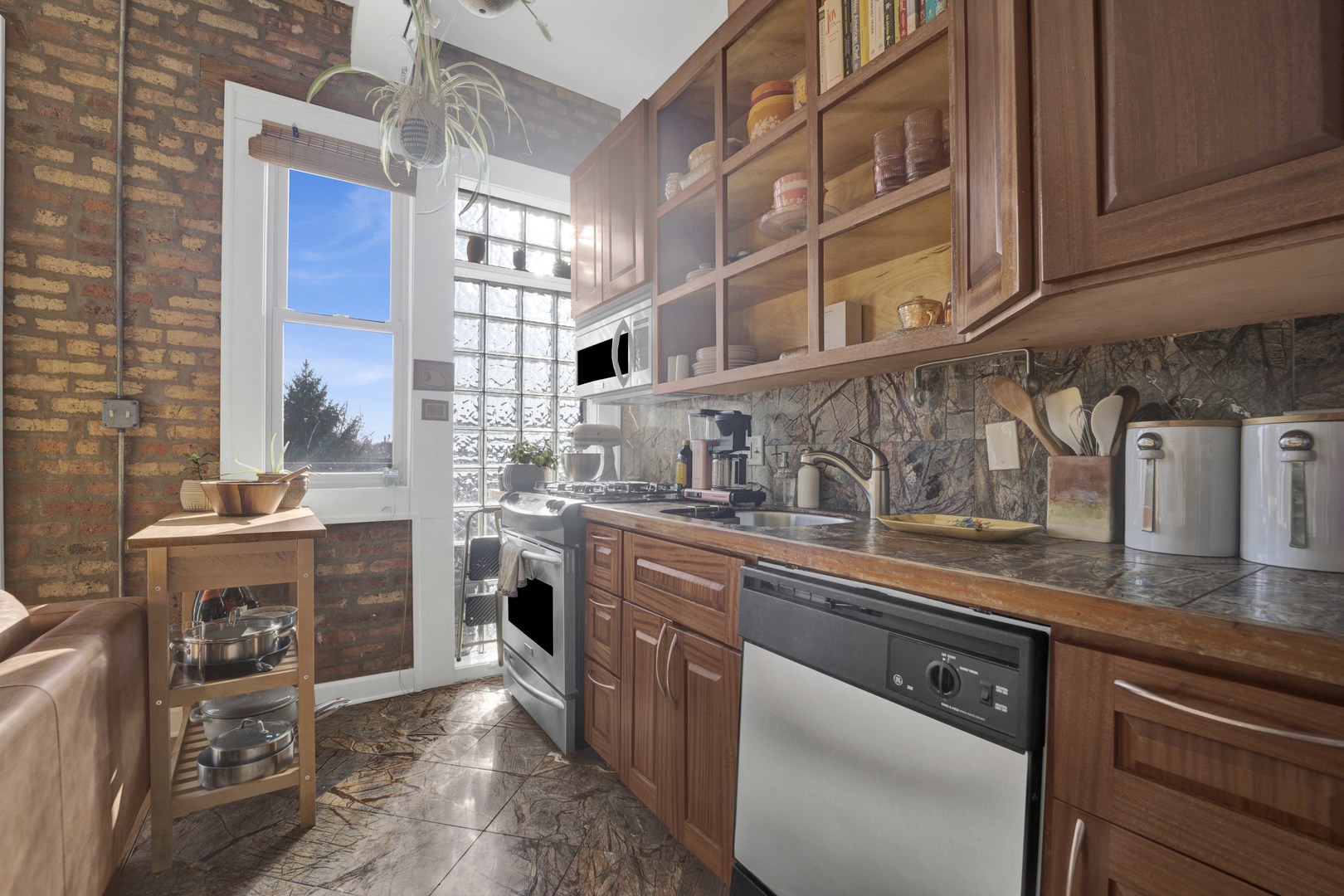 3107 W George Street Unit: 3