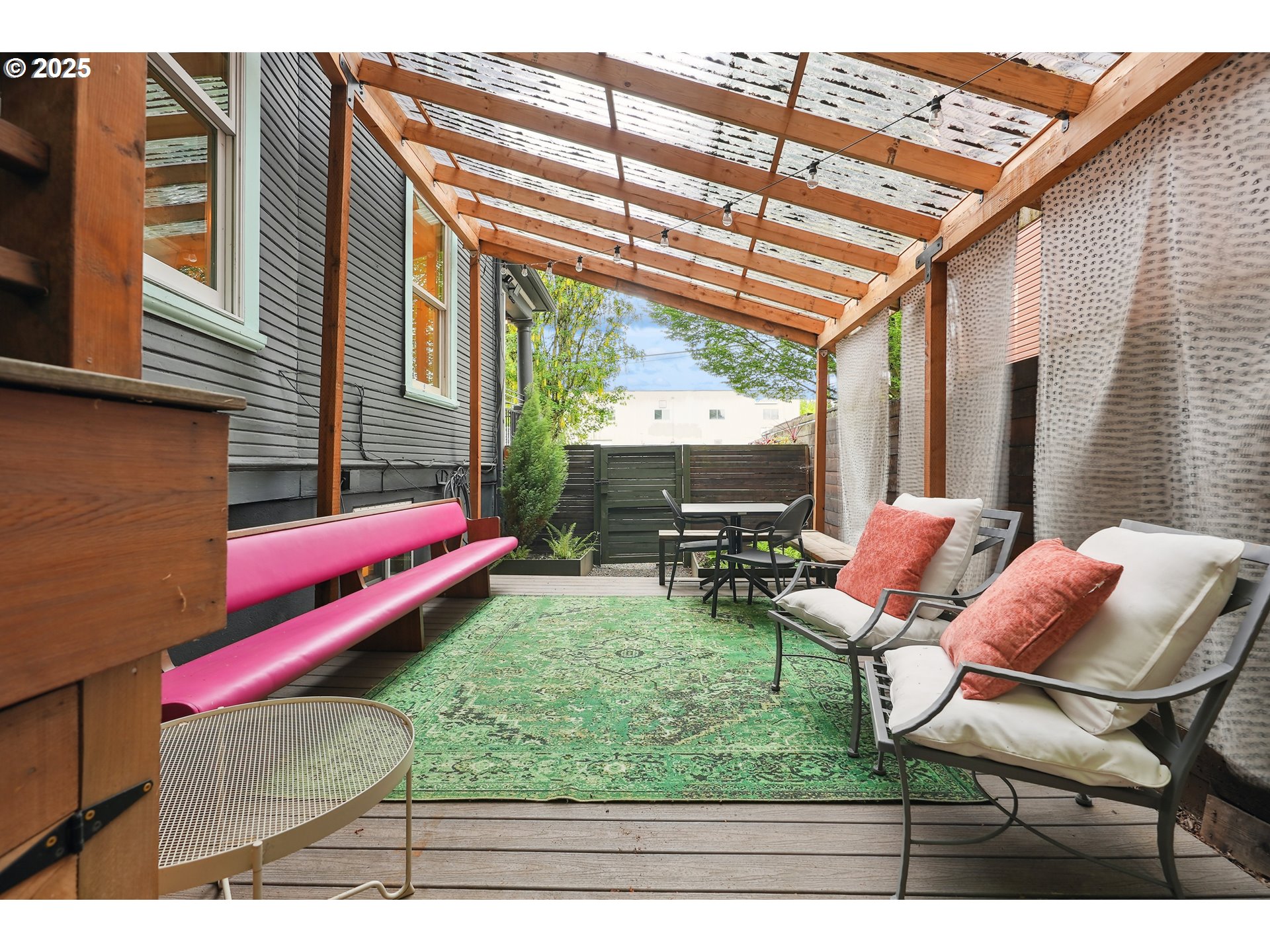 15 NE 18TH AVE