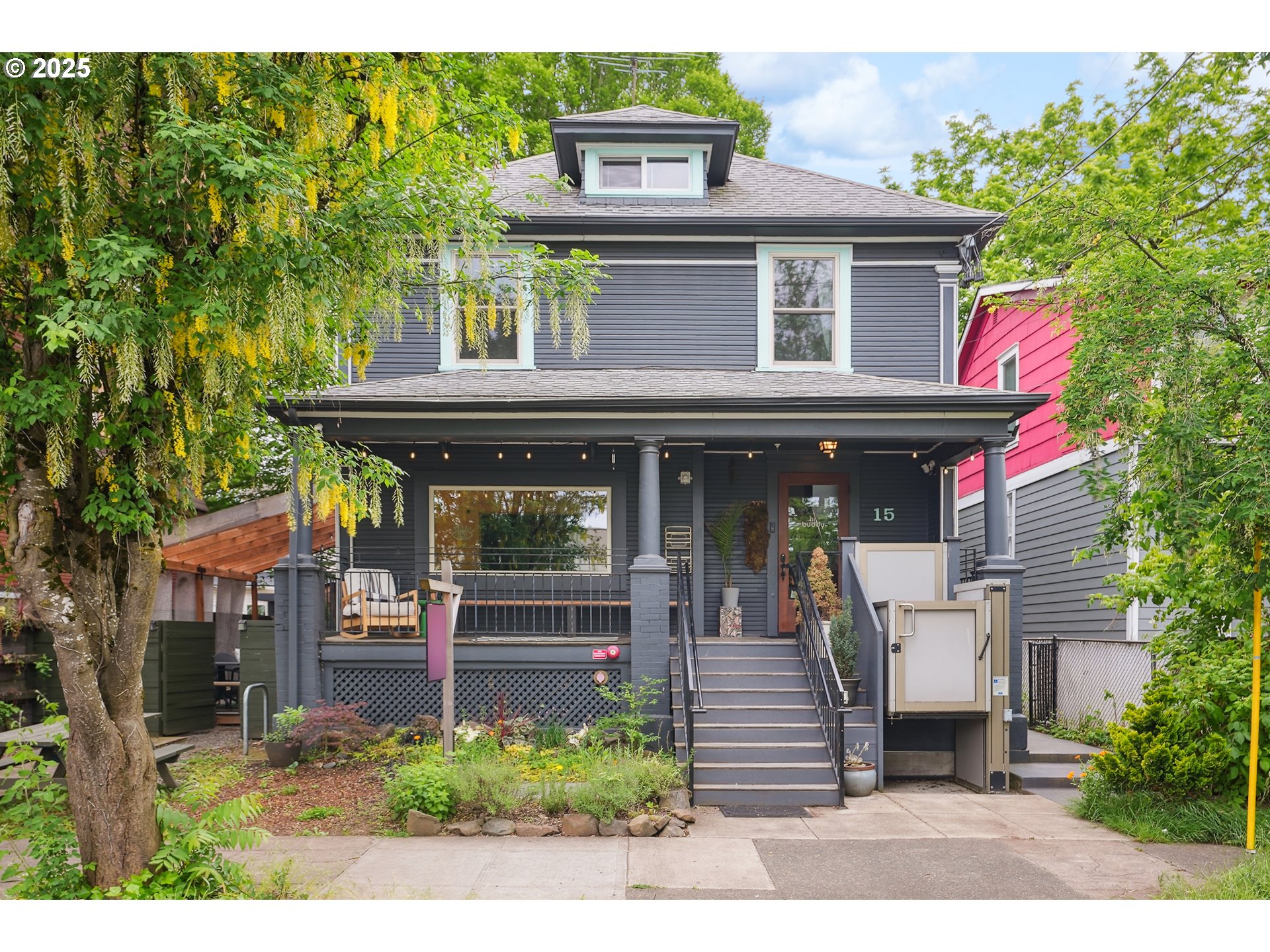 15 NE 18TH AVE