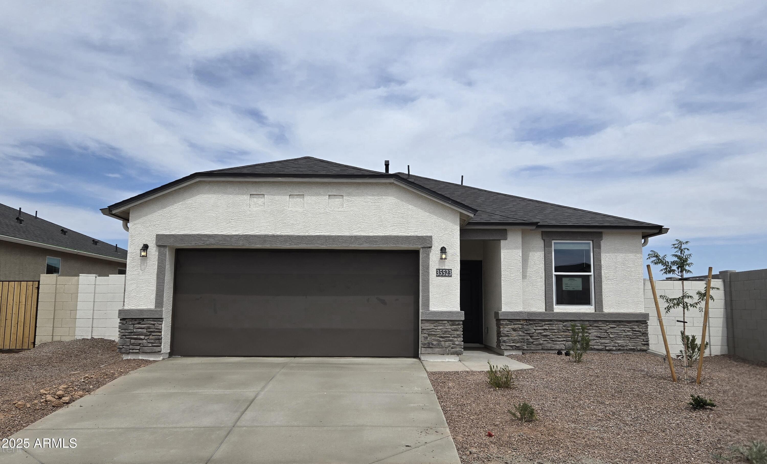 35523 N Breezy Lane
