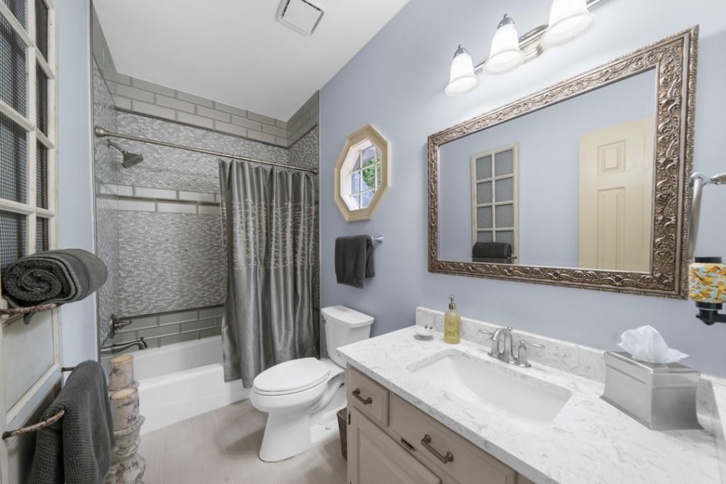 2020 Shallowford Park Manor