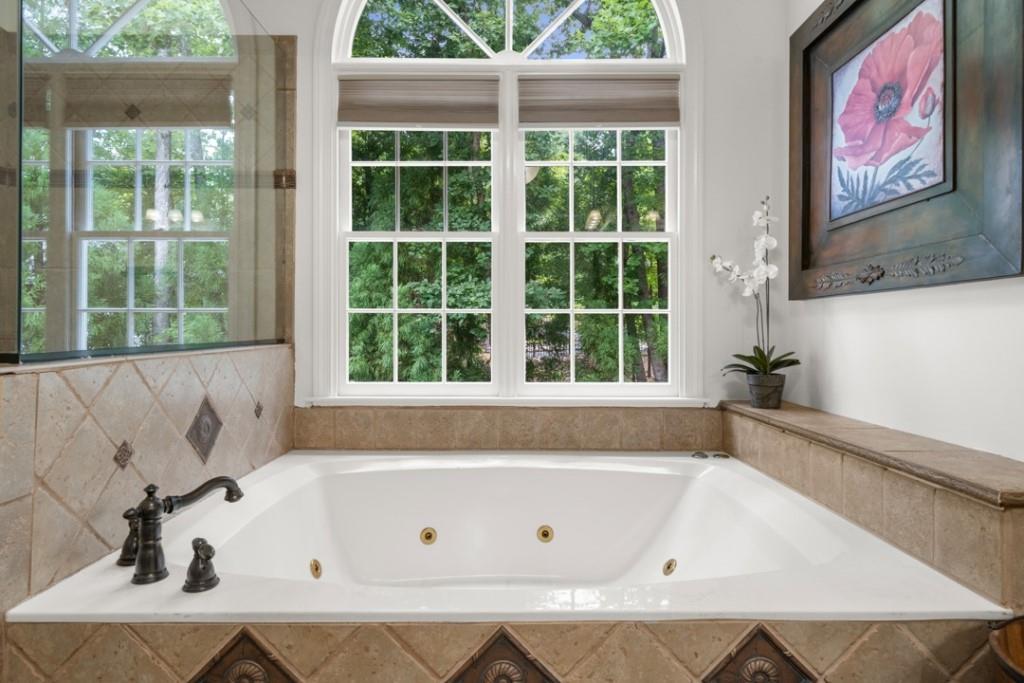 2020 Shallowford Park Manor