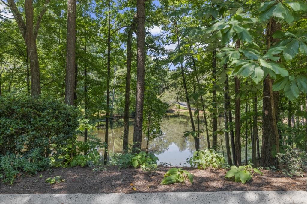 2020 Shallowford Park Manor