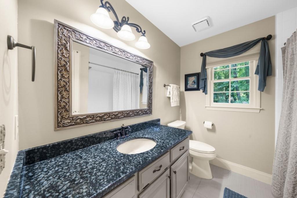 2020 Shallowford Park Manor