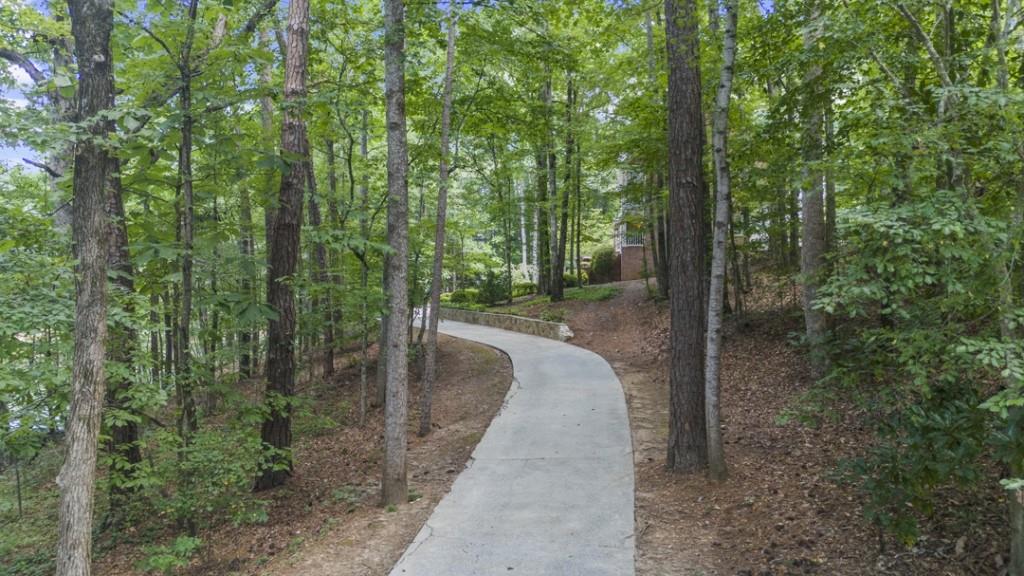 2020 Shallowford Park Manor