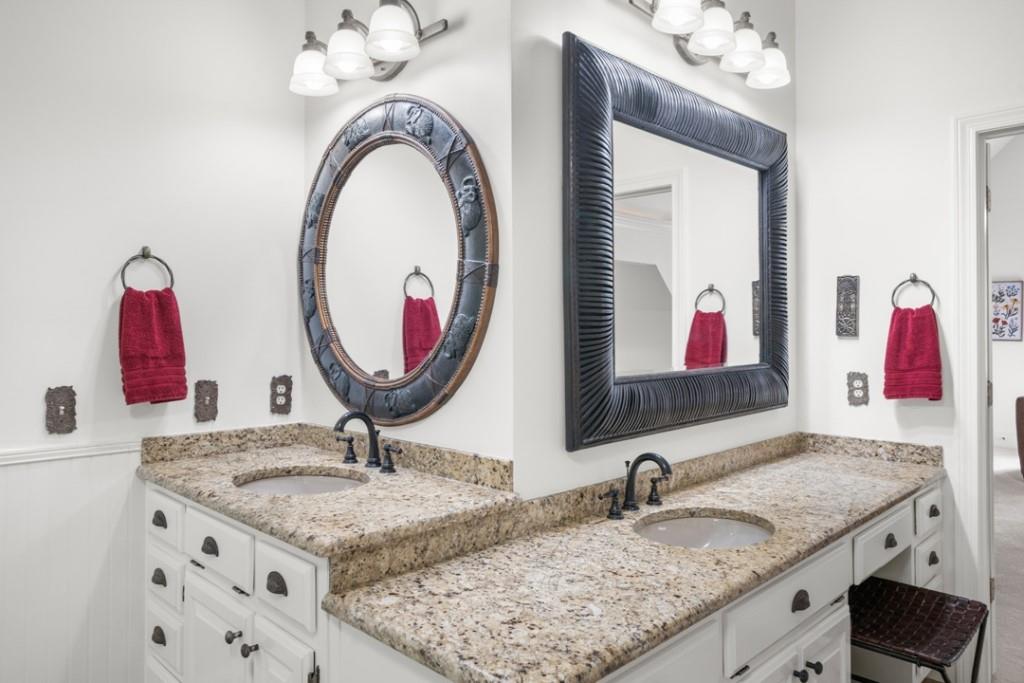 2020 Shallowford Park Manor