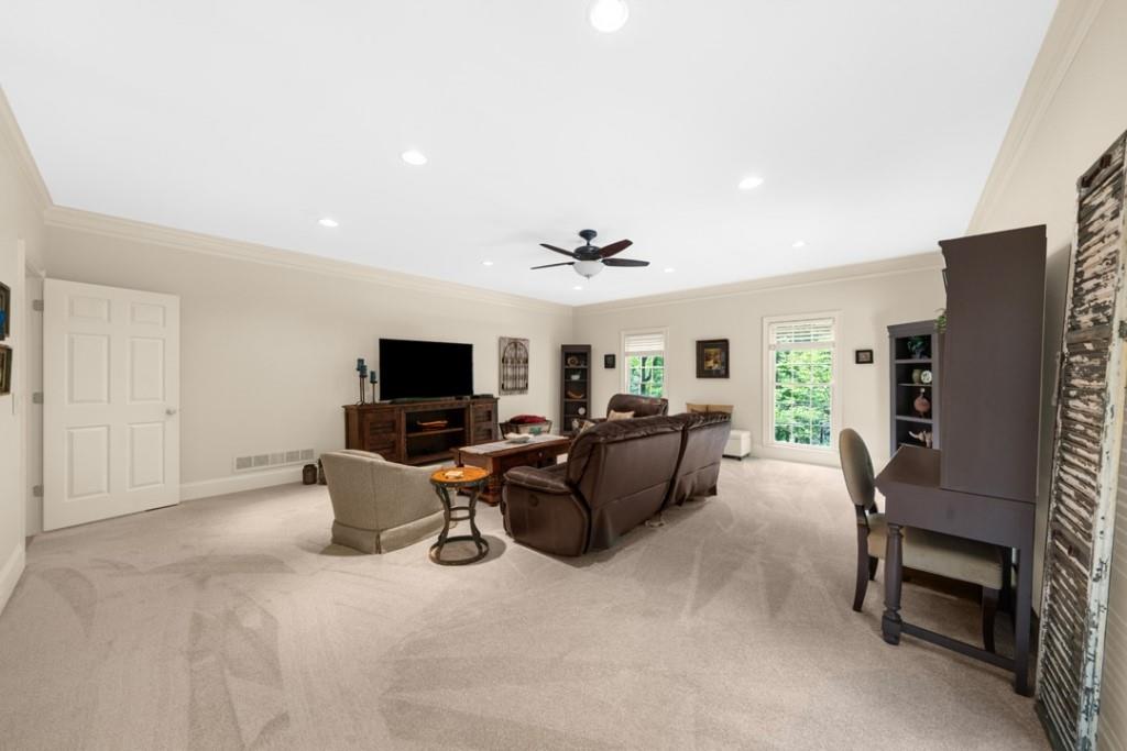 2020 Shallowford Park Manor