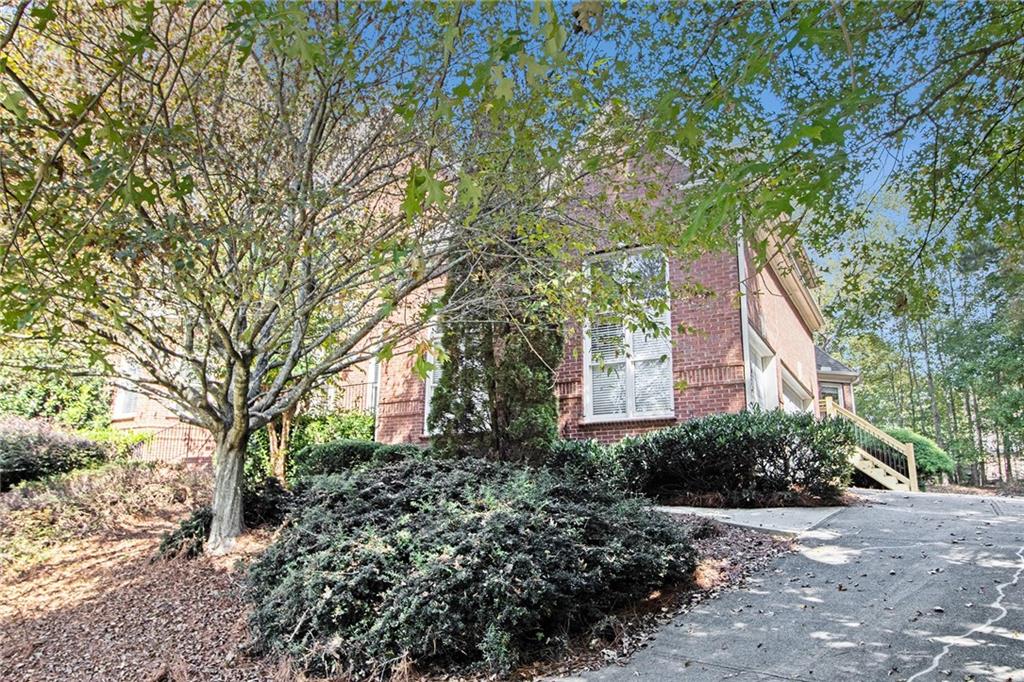 345 Lake Bend Court